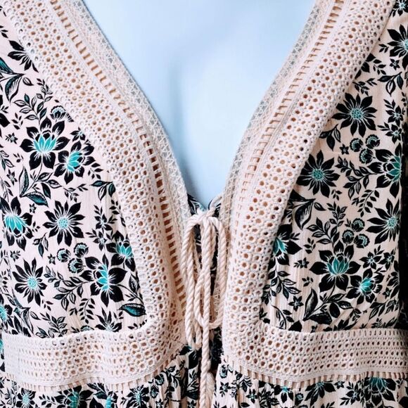 TORRID Plus Size Mini Gauze Lace-Up Floral Skater dress Size 1X - Picture 10 of 16